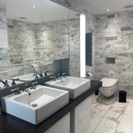 Luxury 250sqm With Ac & Parking Цюрих