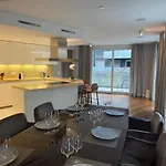 Апартаменты Luxury 250sqm With Ac & Parking