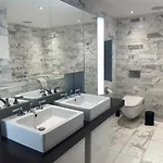 Luxury 250sqm With Ac & Parking Цюрих