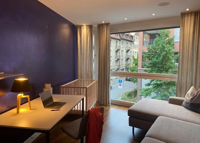 250sqm High End With Ac & Parking