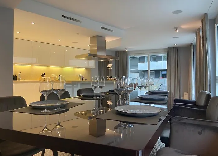 250sqm High End With Ac & Parking *